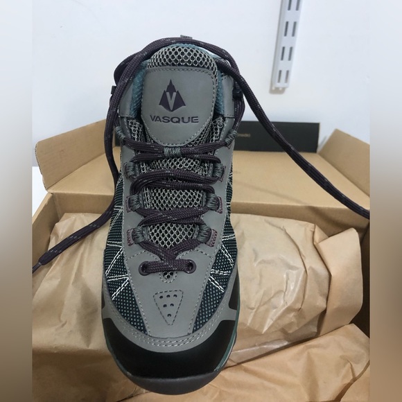 Waterproof Hiking boot *NWT* - Picture 2 of 7